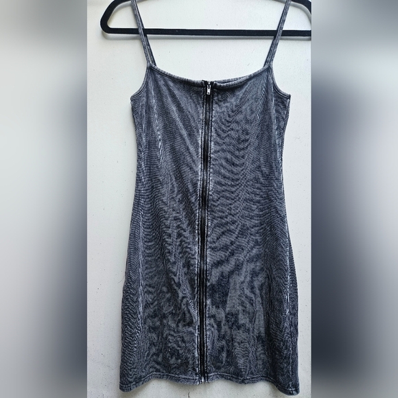 H&M Divided Charcoal Zip-Up Dress - Picture 1 of 7